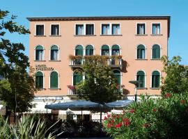 Hotel Cristallo, hotel i Venedigs Lido
