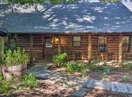 Secluded Cabin with Spacious Kitchen and Dining Area!, vacation home in Sunset