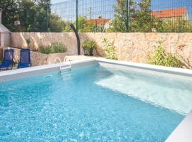 Apartment Mar, hotel a Kostrena