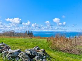 @ Marbella Lane - Waterfront 2BR Whidbey Island, villa in Coupeville