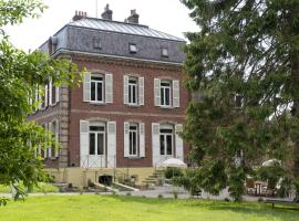 Domaine Les Tilleuls, hotell i Wailly-Beaucamp