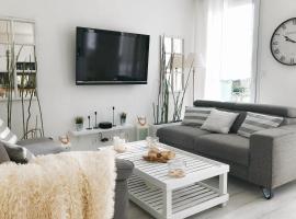 Gare - Les Champs - Parking Privé, Hotel in Saint-Brieuc