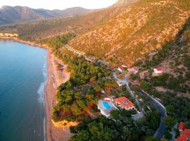 Golden Sand, hotel em Marathokampos