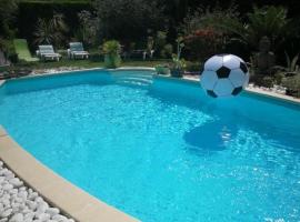 Le Jardin Serein, Hotel in Salindres