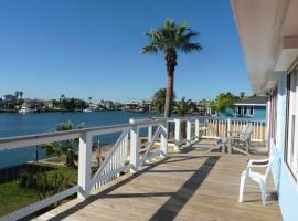 Paradise lagoon*bayhouse fishing*beach*Dogfriendly, hotel perto de Moody Gardens, Galveston