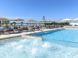 Hotel Cavalieri Palace: Lido di Jesolo şehrinde bir tatil köyü