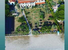 Pelagos Beachfront, lavprishotell i Panormos Skopelos