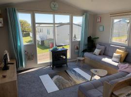 Bliss Beach Lodge, vakantiehuis in Bembridge