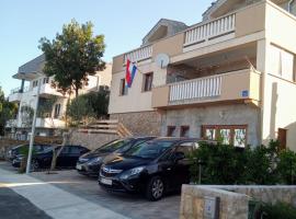 Apartment Andjela, hótel í Starigrad-Paklenica