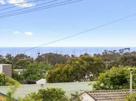 Central Beach House 52a