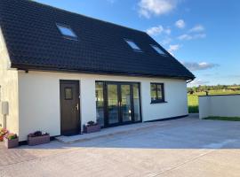 The Grasslands Holiday Home,, apartamento em Cork