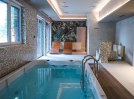 Residence Polanica z sauną, Sun & Snow, hotel in Polanica-Zdrój