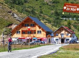 Albergo Ristorante Le Alpi, hotel em La Frua