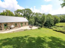 Trewrach Cottage, hotel with parking in Newport