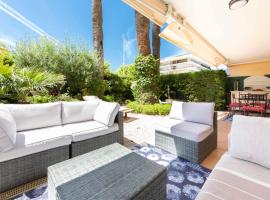 Apartment 2 bedrooms2 bathroomsdouble terrace & Garden in Palm beach area, hotel in Cannes