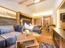 Wohlf&uuml;hlhotel Berg Heil, hotel s parkov&aacute;n&iacute;m v destinaci Holzgau