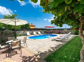 Viesnīca Holiday house Andrea pilsētā Marčana