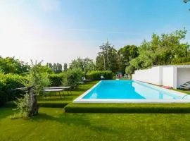 Lake & Country Holidays