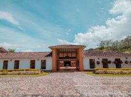 Hotel Recinto Quirama - Comfenalco Antioquia, parkimisega hotell sihtkohas San Antonio