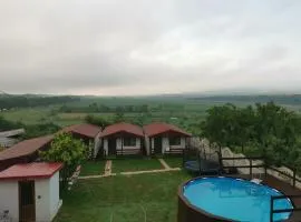La 3 Casute