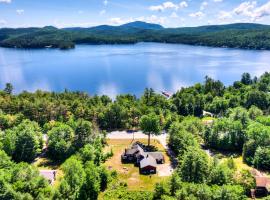 Schroon Lake Farmhouse with Historic Charm!, casa vacanze a Schroon Lake
