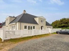 4 person holiday home in Ringkøbing-By Traum