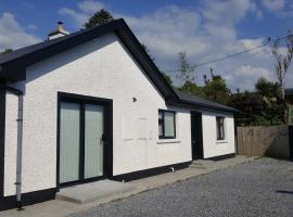Ashford Villa -Cottage 2, apartment in Cong