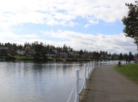 Victoria Gorge Waterway Vacation Home, hotel near Naval & Military Museum - CFB Esquimalt, Victoria