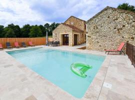 Majestic holiday home with swimming pool, cabaña o casa de campo en Prats-du-Périgord