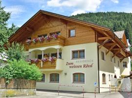 Zimmervermietung Zum Weissen Rössl, rodinný hotel v destinaci Sarntal