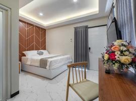 Tree Homestay Mitra RedDoorz, hotel a Kasri