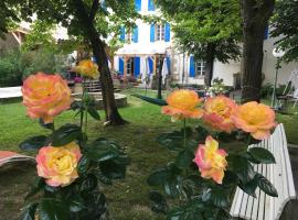 La Vie en Roses、Rennes-les-Bainsのホテル