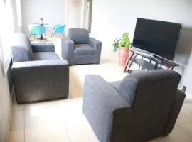 Captivating 2-Bed Ensuite Apartment in Accra