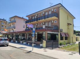 Albergo ristorante Elena, готель у місті Лідо-делле-Націоні