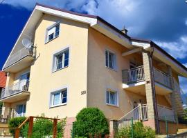 Apartments Lakeview, Privatzimmer in Liptovský Trnovec