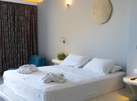 Demilmar Luxury Suites, ξενοδοχείο στην Περίσσα
