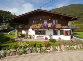 Ferienwohnungen Schneider, hotel en Kirchdorf in Tirol