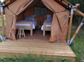 FERME DU CAROIRE, luxusní stan v destinaci Azay-le-Ferron