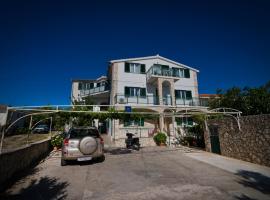 Apartmani i sobe Josica