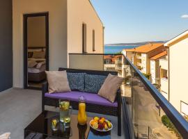 Luxury 2 bedroom apartment with sea view, luxury hotel in Baška Voda