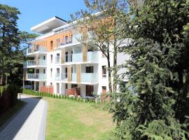 HoliApart in Nautikka Park, hotel with parking in Krynica Morska