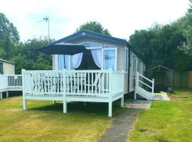 Luxury Latest Model Holiday Home, golfhotell i Blackpool