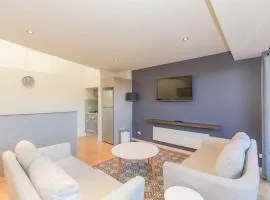 Khione 5 23 Kirwan Close
