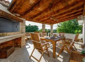 Rustic apartment EVELIN