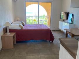 Studio pieds dans l'eau, holiday rental in Algajola