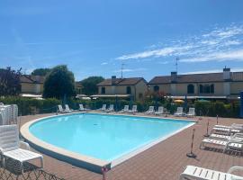 Villaggio Teodorico, hotel con piscina a Punta Marina