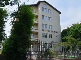 TRIUMF, povoljni hotel u gradu Kostinešti