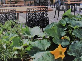 Les saladelles, hotel v destinaci Salin-de-Giraud