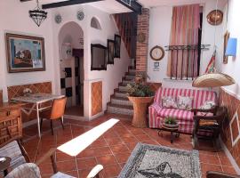 Pension casa Fina Ruiz, guest house di Almunecar