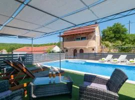 Holiday Home Mateovi Dvori